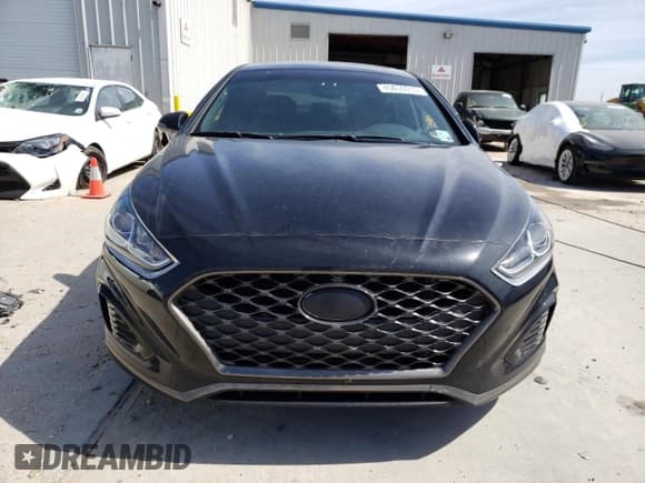 ✅ 2018 Hyundai Sonata Limited • VIN: 5NPE34AF1JH702324 • Lot: 45655913. Listed on Copart with 55,541 mi. Free auction sales archive from the USA and detailed vehicle history report at DreamBid. Image 5.