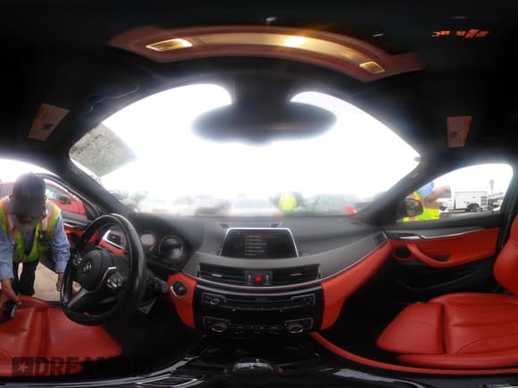 ✅ 2018 BMW X2 sDrive28i • VIN: WBXYJ3C3XJEJ89898 • Lot: 42159551. Listed on IAAI with 70,244 mi. Free auction sales archive from the USA and detailed vehicle history report at DreamBid. Image 20.