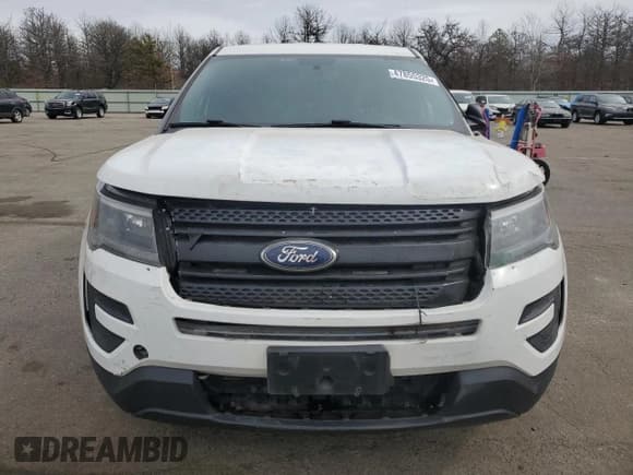 ✅ 2018 Ford Police Interceptor Utility • VIN: 1FM5K8AR6JGA37103 • Лот: 47855325. Опубликован ранее на Copart с пробегом 101 170 миль. Бесплатный доступ к архиву аукционных продаж из США и подробный отчёт об истории автомобиля на DreamBid. Изображение 5.