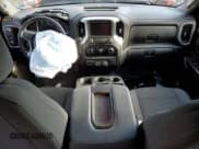 ✅ 2021 Chevrolet Silverado 1500 RST • VIN: 3GCUYEED8MG364638 • Lot: 92171825. Wystawiony na Copart z przebiegiem Nie podano. Bezpłatny archiwum sprzedaży aukcyjnych z USA i szczegółowy raport historii pojazdu na DreamBid. Zdjęcie 8.