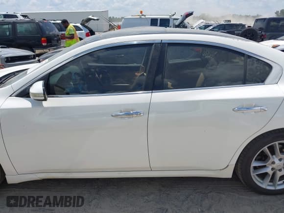 ✅ 2010 Nissan Maxima SV • VIN: 1N4AA5AP1AC809409 • Лот: 42823933. Опубликован ранее на IAAI с пробегом 232 569 миль. Бесплатный доступ к архиву аукционных продаж из США и подробный отчёт об истории автомобиля на DreamBid. Изображение 14.