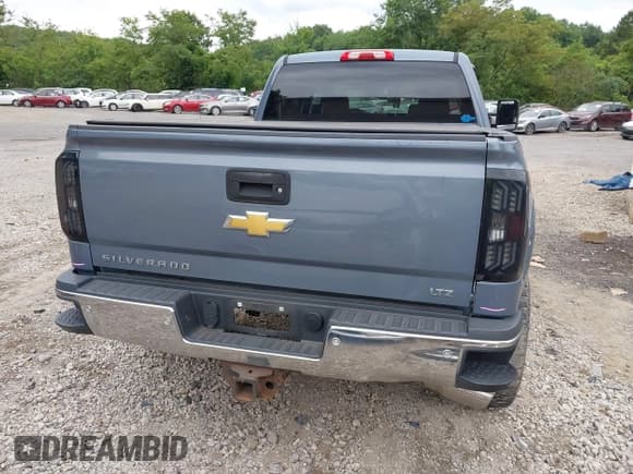 ✅ 2015 Chevrolet Silverado 2500HD LTZ • VIN: 1GC1KWE80FF620689 • Лот: 42782985. Опубликован ранее на IAAI с пробегом 197 758 миль. Бесплатный доступ к архиву аукционных продаж из США и подробный отчёт об истории автомобиля на DreamBid. Изображение 16.