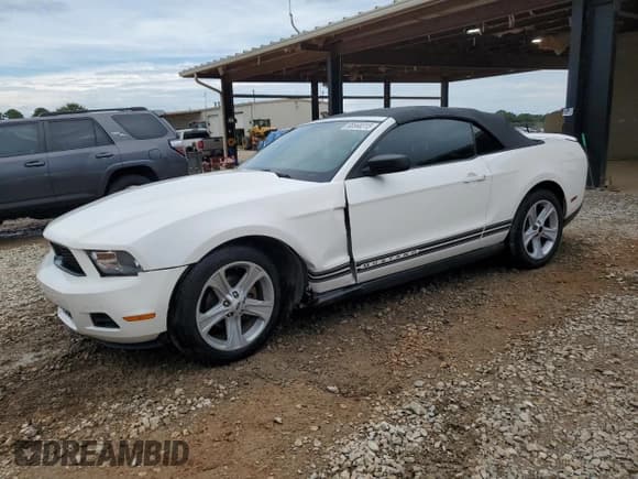 ✅ 2010 Ford Mustang V6 • VIN: 1ZVBP8EN0A5151879 • Lot: 68568315. Listed on Copart with 169,040 mi. Free auction sales archive from the USA and detailed vehicle history report at DreamBid. Image 1.