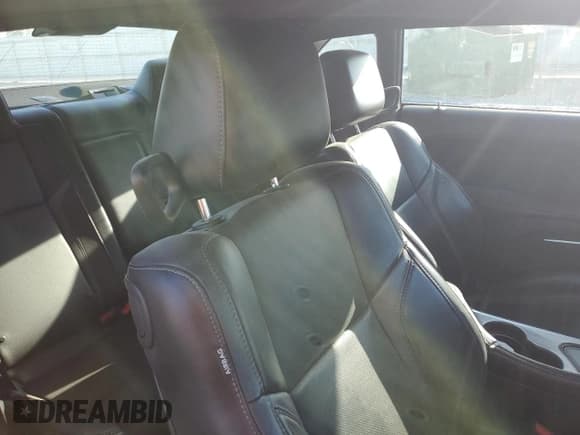 ✅ 2018 Dodge Challenger SXT Plus • VIN: 2C3CDZAG8JH229738 • Lot: 85895085. Wystawiony na Copart z przebiegiem 44 668 mil. Bezpłatny archiwum sprzedaży aukcyjnych z USA i szczegółowy raport historii pojazdu na DreamBid. Zdjęcie 10.