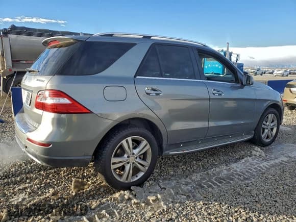 ✅ 2014 Mercedes-Benz M 350 • VIN: 4JGDA2EB2EA427519 • Lot: 95826885. Wystawiony na Copart z przebiegiem 213 169 mil. Bezpłatny archiwum sprzedaży aukcyjnych z USA i szczegółowy raport historii pojazdu na DreamBid. Zdjęcie 3.