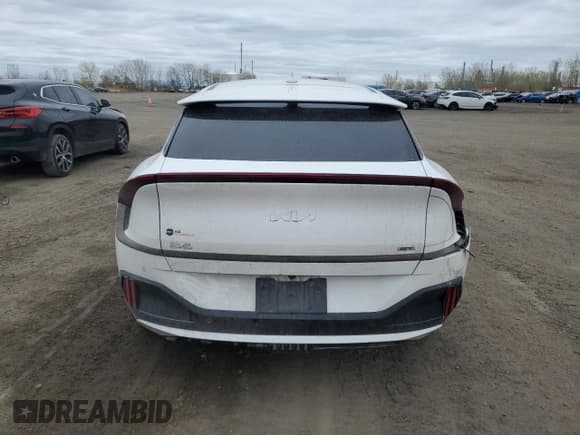 ✅ 2023 Kia EV6 GT • VIN: KNDC5DLE7P5148284 • Lot: 55113035. Wystawiony na Copart z przebiegiem 26 130 mil. Bezpłatny archiwum sprzedaży aukcyjnych z USA i szczegółowy raport historii pojazdu na DreamBid. Zdjęcie 6.