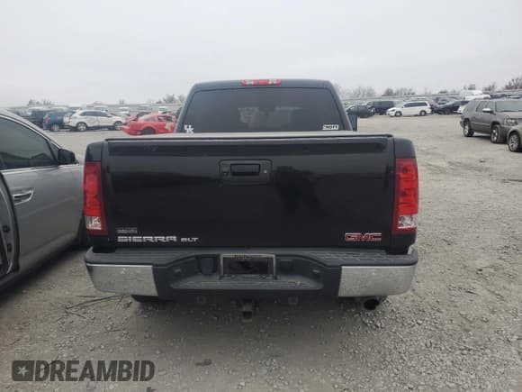 ✅ 2010 GMC Sierra 1500 • VIN: 3GTXKWE20AG131027 • Lot: 81897324. Wystawiony na Copart z przebiegiem 200 732 mil. Bezpłatny archiwum sprzedaży aukcyjnych z USA i szczegółowy raport historii pojazdu na DreamBid. Zdjęcie 6.