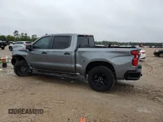 ✅ 2021 Chevrolet Silverado 1500 LT Trail Boss • VIN: 3GCPYFEDXMG260798 • Lot: 70613684. Wystawiony na Copart z przebiegiem 71 882 mil. Bezpłatny archiwum sprzedaży aukcyjnych z USA i szczegółowy raport historii pojazdu na DreamBid. Zdjęcie 2.