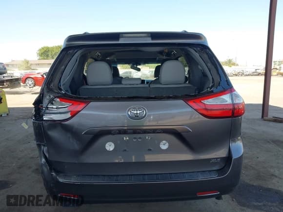 ✅ 2015 Toyota Sienna XLE • VIN: 5TDYK3DC4FS605793 • Lot: 43236785. Wystawiony na IAAI z przebiegiem 153 759 mil. Bezpłatny archiwum sprzedaży aukcyjnych z USA i szczegółowy raport historii pojazdu na DreamBid. Zdjęcie 16.