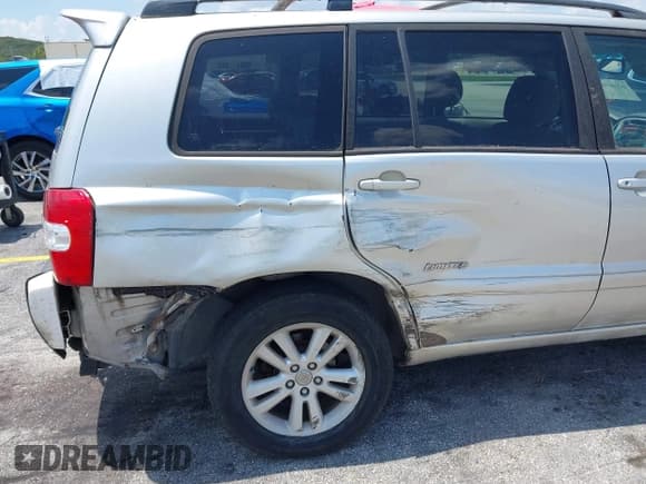 ✅ 2007 Toyota Highlander w/3rd Row • VIN: JTEEW21A070037398 • Lot: 42289988. Wystawiony na IAAI z przebiegiem 94 333 mil. Bezpłatny archiwum sprzedaży aukcyjnych z USA i szczegółowy raport historii pojazdu na DreamBid. Zdjęcie 13.