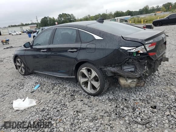 ✅ 2018 Honda Accord Touring • VIN: 1HGCV2F9XJA045699 • Lot: 82037165. Wystawiony na Copart z przebiegiem 70 513 mil. Bezpłatny archiwum sprzedaży aukcyjnych z USA i szczegółowy raport historii pojazdu na DreamBid. Zdjęcie 2.
