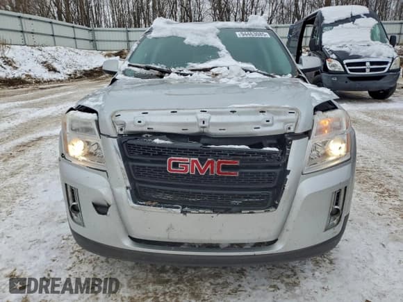 ✅ 2014 GMC Terrain SLE • VIN: 2GKALREK2E6366734 • Lot: 94463085. Wystawiony na Copart z przebiegiem 101 597 mil. Bezpłatny archiwum sprzedaży aukcyjnych z USA i szczegółowy raport historii pojazdu na DreamBid. Zdjęcie 5.