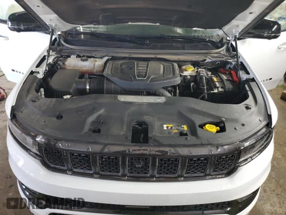 ✅ 2024 Jeep Grand Wagoneer Series II • VIN: 1C4SJSFPXRS149913 • Lot: 44986305. Listed on Copart with 20,096 mi. Free auction sales archive from the USA and detailed vehicle history report at DreamBid. Image 12.