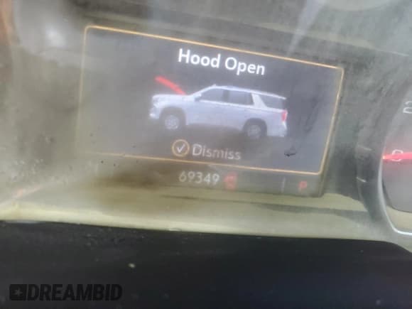 ✅ 2021 Chevrolet Tahoe LS • VIN: 1GNSCMKD4MR299752 • Lot: 50038445. Wystawiony na Copart z przebiegiem 69 349 mil. Bezpłatny archiwum sprzedaży aukcyjnych z USA i szczegółowy raport historii pojazdu na DreamBid. Zdjęcie 9.