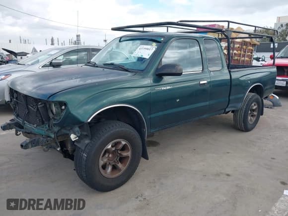 ✅ 2000 Toyota Tacoma PreRunner • VIN: 4TASN92N5YZ605190 • Lot: 43759017. Listed on IAAI with 139,973 mi. Free auction sales archive from the USA and detailed vehicle history report at DreamBid. Image 2.