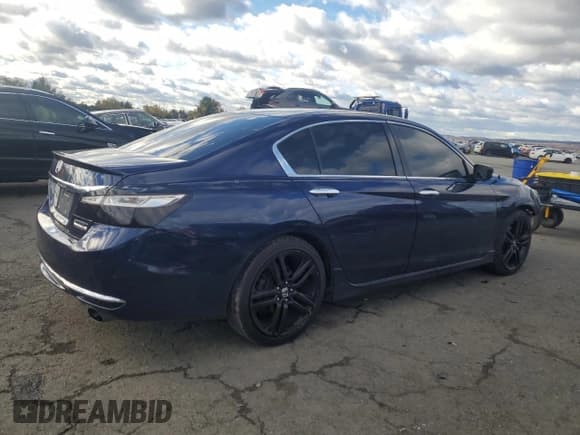 ✅ 2017 Honda Accord Sport SE • VIN: 1HGCR2F16HA066302 • Lot: 90670655. Wystawiony na Copart z przebiegiem 87 055 mil. Bezpłatny archiwum sprzedaży aukcyjnych z USA i szczegółowy raport historii pojazdu na DreamBid. Zdjęcie 3.