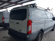 ✅ 2018 Ford Transit • VIN: 1FTYE1YM2JKA52866 • Lot: 42904132. Wystawiony na IAAI z przebiegiem 205 341 mil. Bezpłatny archiwum sprzedaży aukcyjnych z USA i szczegółowy raport historii pojazdu na DreamBid. Zdjęcie 4.