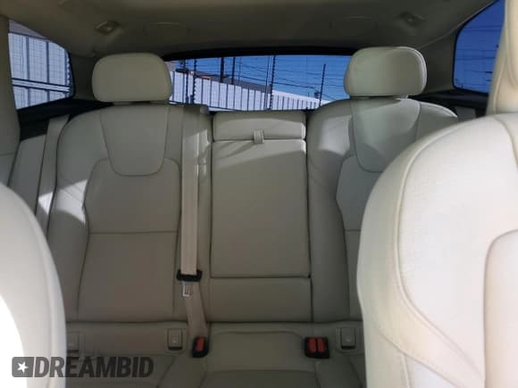 ✅ 2024 Volvo XC60 Plus Dark Theme • VIN: YV4H60DL7R1940872 • Lot: 88554545. Listed on Copart with 12,574 mi. Free auction sales archive from the USA and detailed vehicle history report at DreamBid. Image 10.