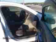 2015 Chevrolet Malibu LS z VIN 1G11B5SL9FF297660, wystawiony jako IAAI lot #43468619 z przebiegiem 241 193 mil mil oraz . Historia ofert i sprzedaży dostępna na DreamBid. Obrazek 5.