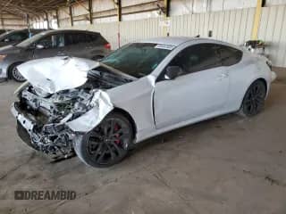 2014 Hyundai Genesis Coupe Grand Touring z VIN KMHHU6KJ0EU120442, wystawiony jako Copart lot #50457835 z przebiegiem Nie podano mil oraz Szkoda całkowita • Salvage title. Historia ofert i sprzedaży dostępna na DreamBid. Obrazek 1.
