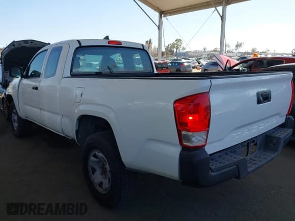 ✅ 2017 Toyota Tacoma SR • VIN: 5TFRX5GN6HX074642 • Лот: 42345316. Опубликован ранее на IAAI с пробегом 78 652 миль. Бесплатный доступ к архиву аукционных продаж из США и подробный отчёт об истории автомобиля на DreamBid. Изображение 3.