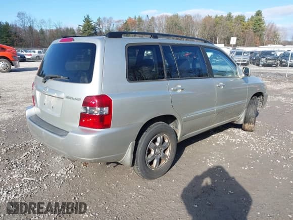 ✅ 2005 Toyota Highlander • VIN: JTEEP21A050107525 • Lot: 43753173. Wystawiony na IAAI z przebiegiem 267 007 mil. Bezpłatny archiwum sprzedaży aukcyjnych z USA i szczegółowy raport historii pojazdu na DreamBid. Zdjęcie 4.