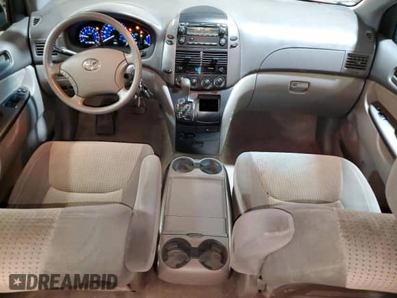 2009 Toyota Sienna LE with VIN 5TDBK23C89S026912, listed as a Copart auction lot 70195815 with 139,796 mi miles and Salvage title. Bid and sale history available at DreamBid. Image 8.