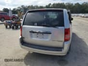 ✅ 2009 Chrysler Town & Country LX • VIN: 2A8HR44E79R606266 • Lot: 81078695. Listed on Copart with 189,411 mi. Free auction sales archive from the USA and detailed vehicle history report at DreamBid. Image 6.