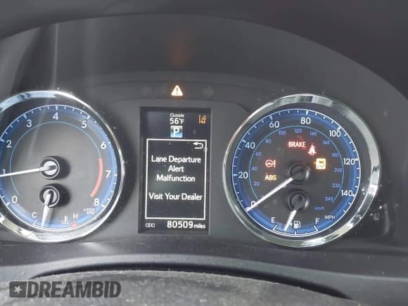 ✅ 2019 Toyota Corolla LE • VIN: 2T1BURHEXKC154726 • Lot: 43631625. Wystawiony na IAAI z przebiegiem 80 509 mil. Bezpłatny archiwum sprzedaży aukcyjnych z USA i szczegółowy raport historii pojazdu na DreamBid. Zdjęcie 7.