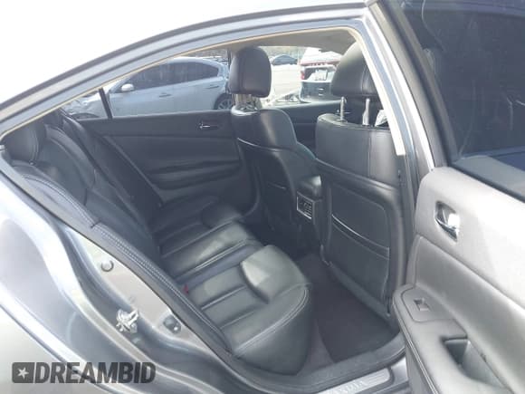 ✅ 2014 Nissan Maxima S • VIN: 1N4AA5AP2EC491788 • Lot: 43625815. Wystawiony na IAAI z przebiegiem 135 595 mil. Bezpłatny archiwum sprzedaży aukcyjnych z USA i szczegółowy raport historii pojazdu na DreamBid. Zdjęcie 8.