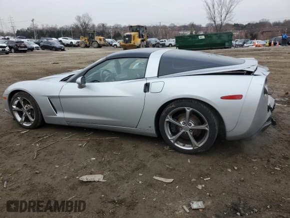 ✅ 2009 Chevrolet Corvette 3LT • VIN: 1G1YY26W395109192 • Lot: 86745204. Listed on Copart with 43,070 mi. Free auction sales archive from the USA and detailed vehicle history report at DreamBid. Image 2.