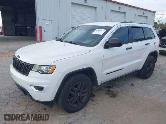 ✅ 2017 Jeep Grand Cherokee Laredo • VIN: 1C4RJEAG0HC757343 • Lot: 43558395. Listed on IAAI with 89,229 mi. Free auction sales archive from the USA and detailed vehicle history report at DreamBid. Image 2.