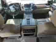 2019 Chevrolet Tahoe Premier z VIN 1GNSKCKJ3KR295868, wystawiony jako Copart lot #53320585 z przebiegiem 90 370 mil mil oraz Szkoda całkowita • Salvage title. Historia ofert i sprzedaży dostępna na DreamBid. Obrazek 8.