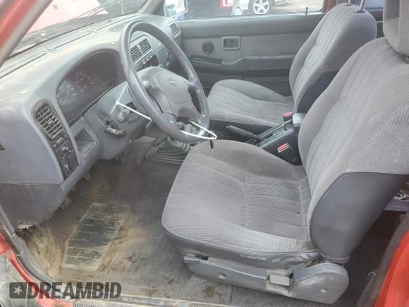 ✅ 1994 Nissan Frontier SE • VIN: 1N6HD16Y1RC361367 • Лот: 58622595. Опубликован ранее на Copart с пробегом 145 455 миль. Бесплатный доступ к архиву аукционных продаж из США и подробный отчёт об истории автомобиля на DreamBid. Изображение 7.