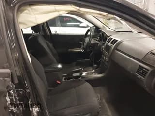 ✅ 2010 Dodge Avenger Express • VIN: 1B3CC1FB6AN175586 • Lot: 41381307. Wystawiony na IAAI z przebiegiem 192 860 mil. Bezpłatny archiwum sprzedaży aukcyjnych z USA i szczegółowy raport historii pojazdu na DreamBid. Zdjęcie 5.