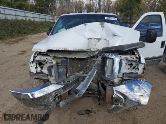 ✅ 2000 Ford F-250 XL • VIN: 1FTNX21F7YEB88191 • Lot: 90454205. Listed on Copart with 185,830 mi. Free auction sales archive from the USA and detailed vehicle history report at DreamBid. Image 11.