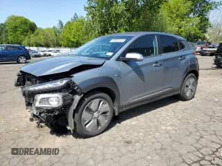 2020 Hyundai Kona Ultimate с VIN KM8K53AG1LU092784, выставлен на аукционе Copart как лот 55086135 с пробегом 23 433 миль миль и Списание • Salvage title. История ставок и продаж доступна на DreamBid. Изображение 1.