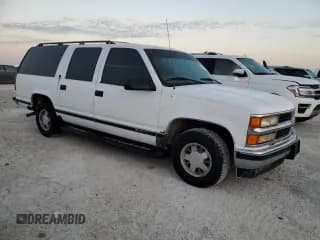 ✅ 1999 Chevrolet Suburban • VIN: 3GNEC16R3XG247177 • Lot: 75674564. Wystawiony na Copart z przebiegiem 132 546 mil. Bezpłatny archiwum sprzedaży aukcyjnych z USA i szczegółowy raport historii pojazdu na DreamBid. Zdjęcie 4.