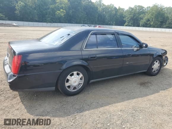 ✅ 2004 Cadillac DeVille • VIN: 1G6KD54Y04U118044 • Lot: 68175425. Listed on Copart with 311,751 mi. Free auction sales archive from the USA and detailed vehicle history report at DreamBid. Image 3.
