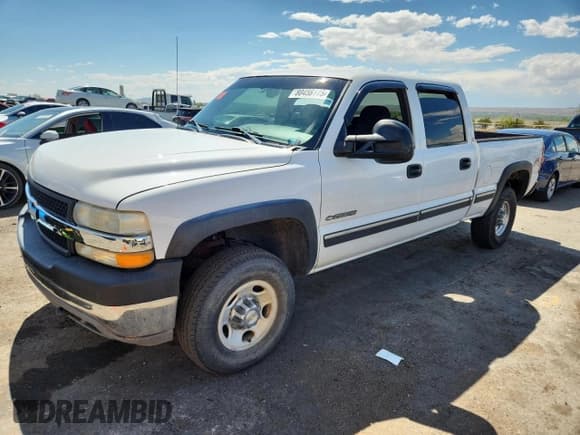 ✅ 2001 Chevrolet Silverado 2500HD LS • VIN: 1GCHK23U91F165101 • Лот: 80458145. Опубликован ранее на Copart с пробегом 153 326 миль. Бесплатный доступ к архиву аукционных продаж из США и подробный отчёт об истории автомобиля на DreamBid. Изображение 1.