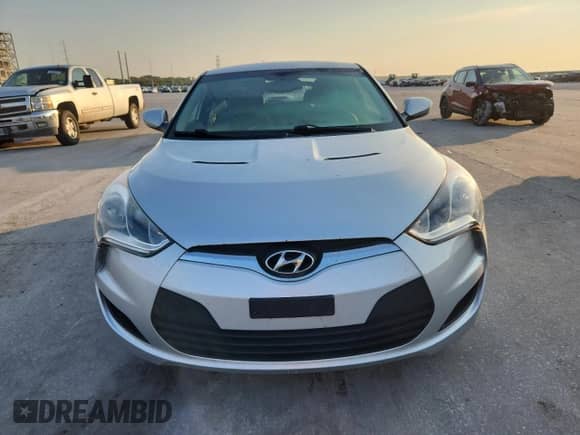 2012 Hyundai Veloster w/Gray Int с VIN KMHTC6AD3CU020065, выставлен на аукционе Copart как лот 80550225 с пробегом 249 792 миль миль и Чистый • Clean title. История ставок и продаж доступна на DreamBid. Изображение 5.