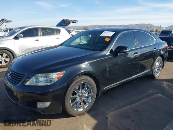 ✅ 2011 Lexus LS 460 • VIN: JTHBL5EF1B5107394 • Lot: 43592259. Listed on IAAI with 154,718 mi. Free auction sales archive from the USA and detailed vehicle history report at DreamBid. Image 2.