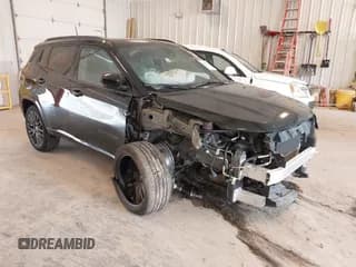 ✅ 2023 Jeep Compass Limited • VIN: 3C4NJDCN8PT546852 • Лот: 42616054. Опубликован ранее на IAAI с пробегом 18 414 миль. Бесплатный доступ к архиву аукционных продаж из США и подробный отчёт об истории автомобиля на DreamBid. Изображение 1.