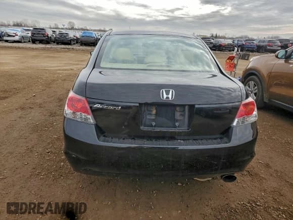 ✅ 2009 Honda Accord LX-P • VIN: 1HGCP264X9A121741 • Lot: 93879855. Listed on Copart with 186,727 mi. Free auction sales archive from the USA and detailed vehicle history report at DreamBid. Image 6.