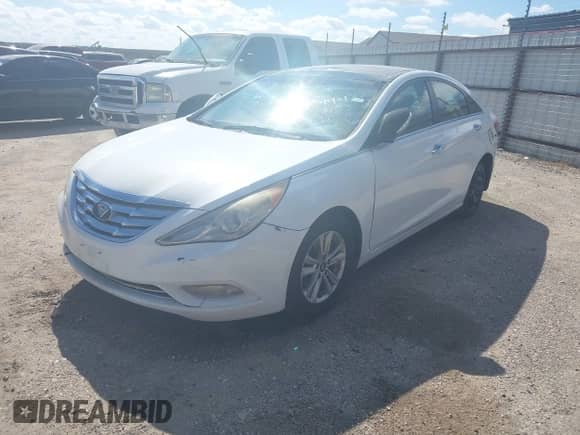 2012 Hyundai Sonata SE with VIN 5NPEC4AC6CH381504, listed as a IAAI auction lot 43444773 with 161,265 mi miles and . Bid and sale history available at DreamBid. Image 2.