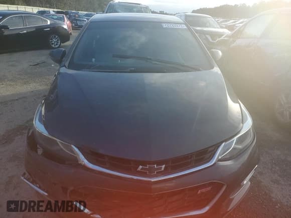 ✅ 2018 Chevrolet Cruze LT • VIN: 1G1BE5SMXJ7155518 • Lot: 72233972. Listed on Copart with 71,696 mi. Free auction sales archive from the USA and detailed vehicle history report at DreamBid. Image 5.