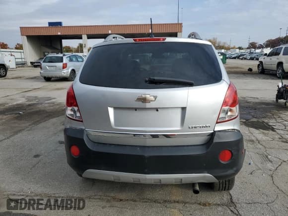 ✅ 2012 Chevrolet Captiva Sport LS • VIN: 3GNAL2EK1CS521640 • Lot: 77411864. Wystawiony na Copart z przebiegiem 142 731 mil. Bezpłatny archiwum sprzedaży aukcyjnych z USA i szczegółowy raport historii pojazdu na DreamBid. Zdjęcie 6.