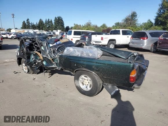 ✅ 1999 Toyota Tacoma • VIN: 4TAWN72N8XZ522101 • Лот: 67270685. Опубликован ранее на Copart с пробегом Не указан. Бесплатный доступ к архиву аукционных продаж из США и подробный отчёт об истории автомобиля на DreamBid. Изображение 2.