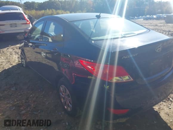 ✅ 2017 Hyundai Accent SE • VIN: KMHCT4AE5HU278981 • Lot: 43430286. Wystawiony na IAAI z przebiegiem 68 382 mil. Bezpłatny archiwum sprzedaży aukcyjnych z USA i szczegółowy raport historii pojazdu na DreamBid. Zdjęcie 3.