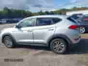 2018 Hyundai Tucson SE z VIN KM8J2CA44JU660291, wystawiony jako IAAI lot #43268776 z przebiegiem 78 442 mil mil oraz . Historia ofert i sprzedaży dostępna na DreamBid. Obrazek 14.
